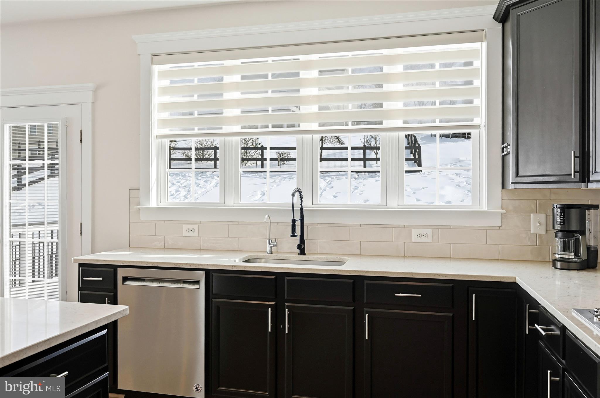 35939 Fieldside Way Round Hill, VA 20141 - Photo 26 of 82 Kitchen