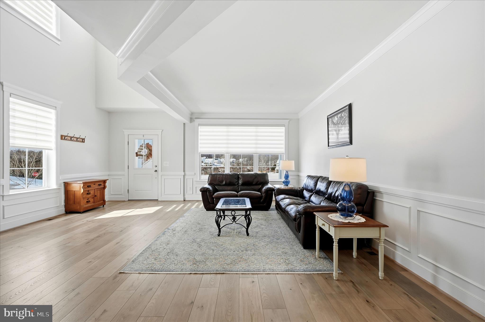 35939 Fieldside Way Round Hill, VA 20141 - Photo 7 of 82 a living room with furniture and a wooden floor