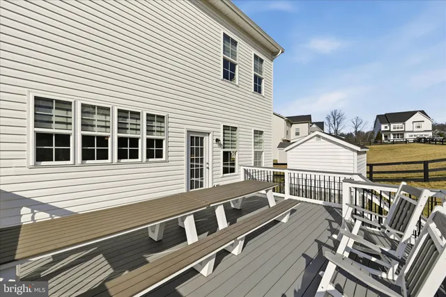 $975,000 | 35939 Fieldside Way, Round Hill, VA 20141