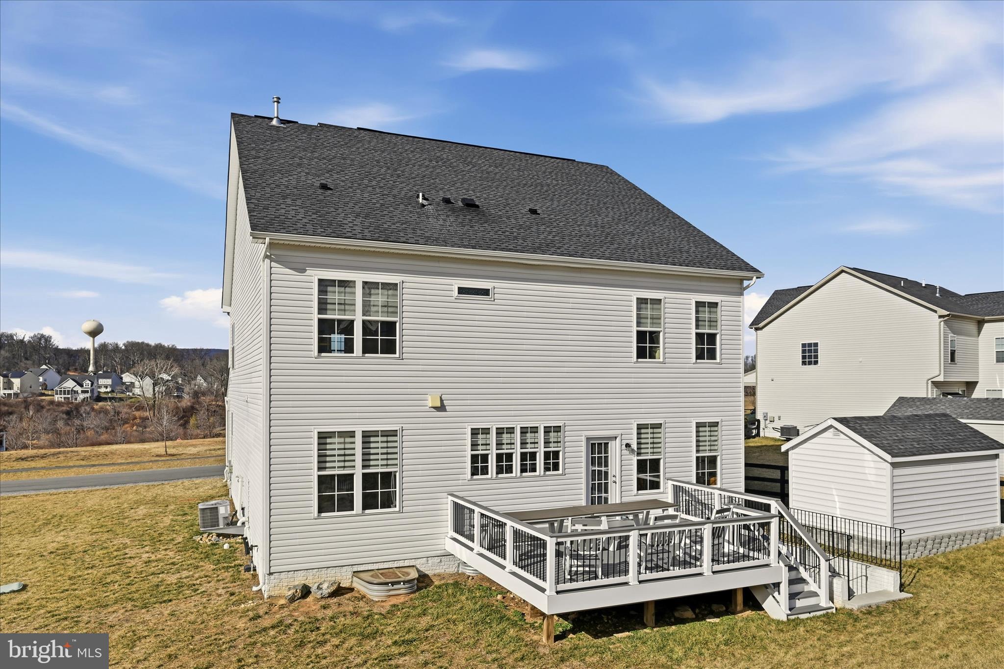 35939 Fieldside Way Round Hill, VA 20141 - Photo 70 of 82 Back Exterior