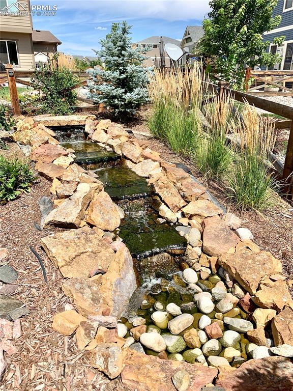 7215 Rim Bluff Lane Colorado Springs, CO 80927 - Photo 5 of 44