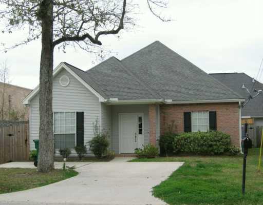 827 Lafitte Street Mandeville, LA 70448 - Photo 1 of 1