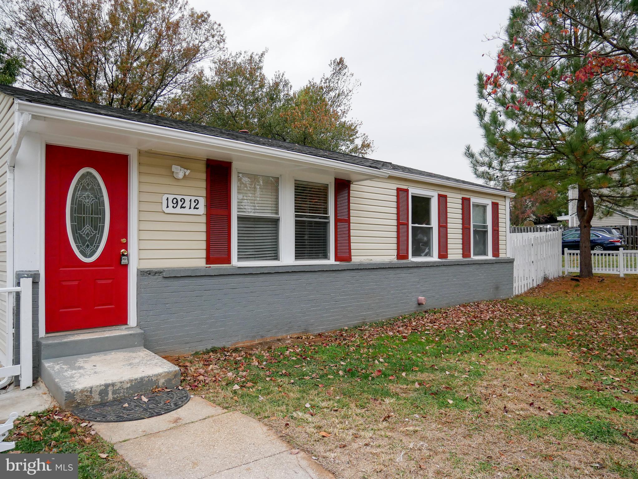 19212 Staleybridge Road Germantown, MD 20876 - Photo 3 of 31