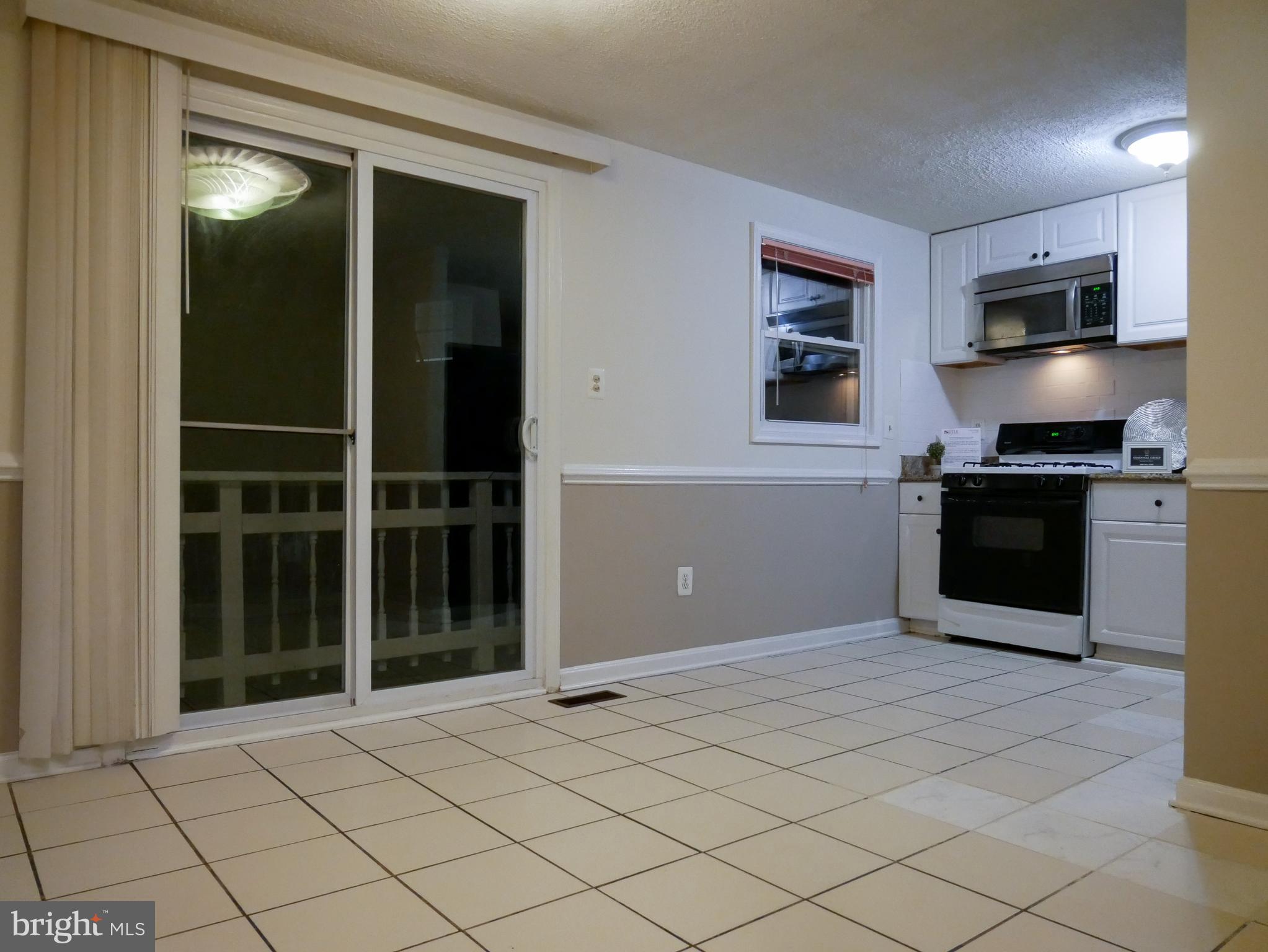 19212 Staleybridge Road Germantown, MD 20876 - Photo 8 of 31