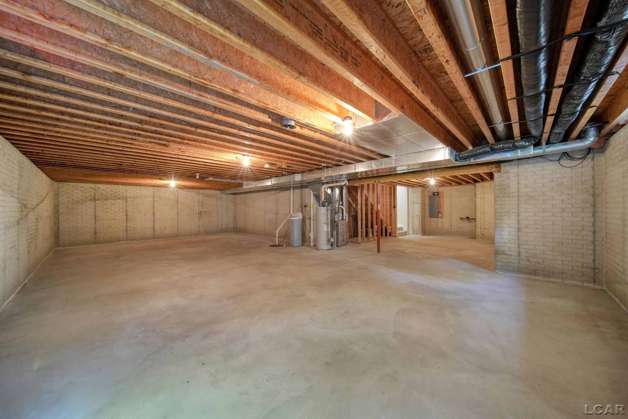 1692 Rivers Edge Court Adrian, MI 49221 - Photo 21 of 39 50184842-179e816b-dcb1-424c-8759-b7dfb5dd6da7.JPG