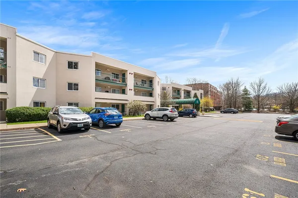 $210,000 | 25 Devereux Avenue, Unit 113, Providence, RI 02909