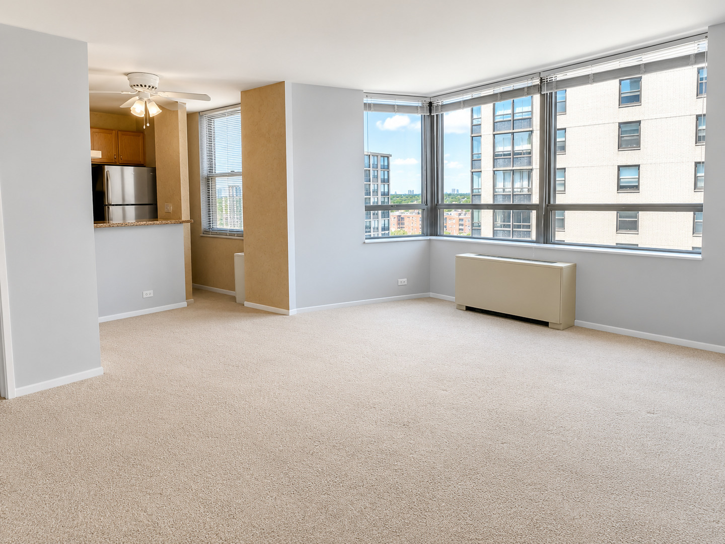 5701 North Sheridan Road, Unit 16N Chicago, IL 60660 - Photo 4 of 16 Gallery Image 4