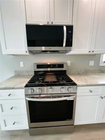 $2,100 | 578 Elm Street, Unit 1, Woonsocket, RI 02895