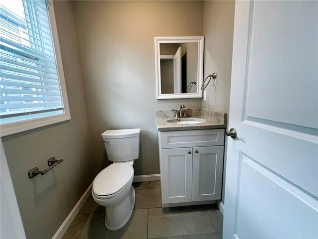 $2,100 | 578 Elm Street, Unit 1, Woonsocket, RI 02895