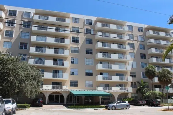 $1,500 | 1455 North Treasure Drive, Unit 6D, North Bay Village, FL 33141