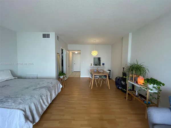 $1,500 | 1455 North Treasure Drive, Unit 6D, North Bay Village, FL 33141