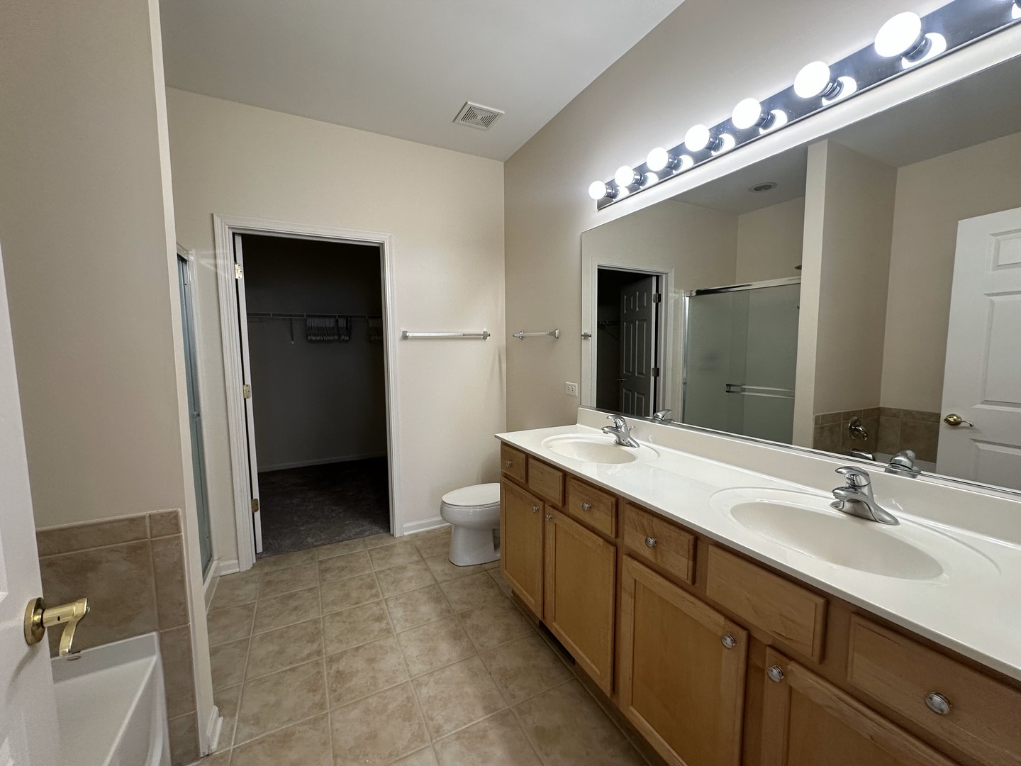 1515 Waterside Drive DeKalb, IL 60115 - Photo 13 of 23