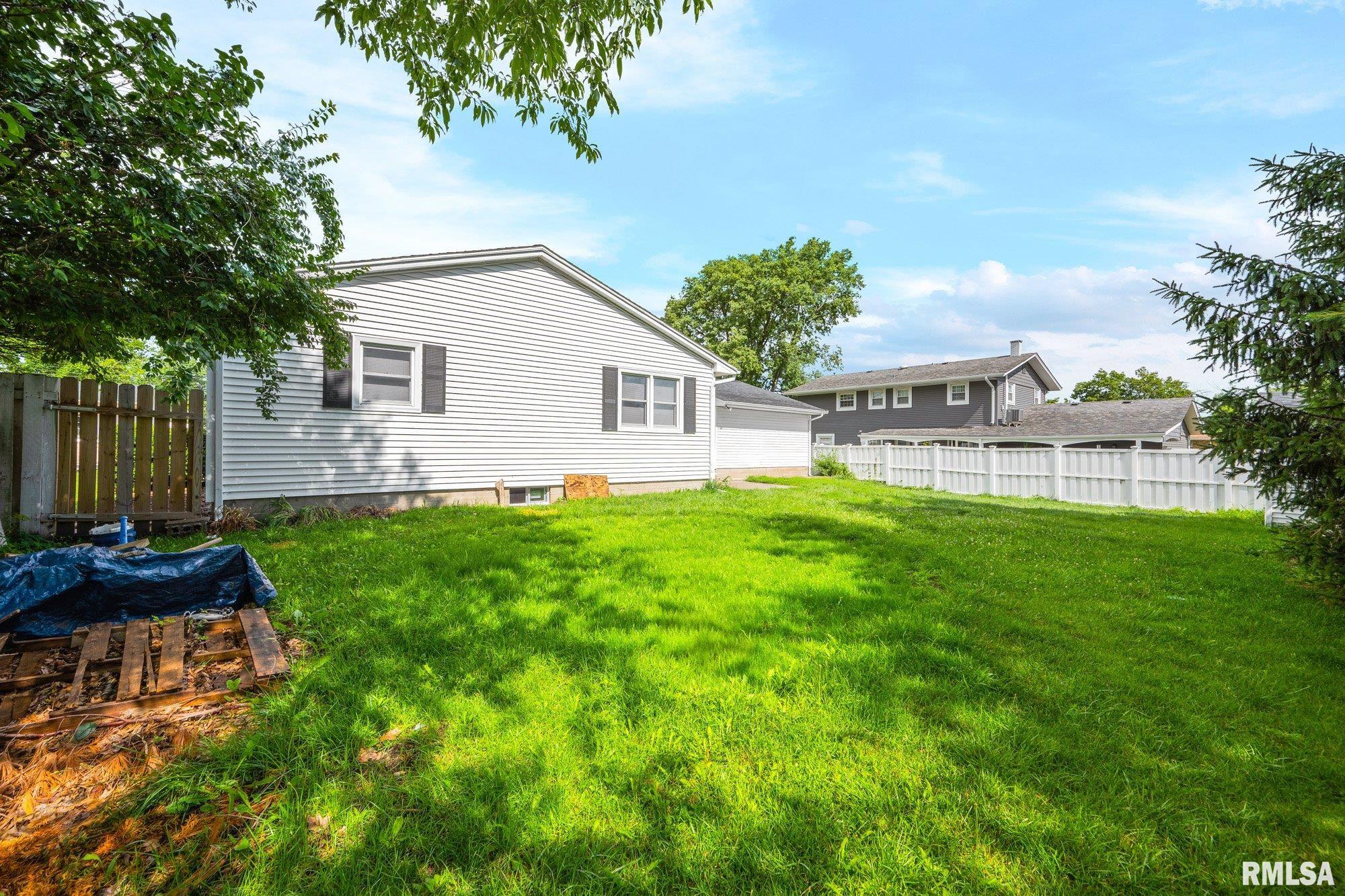108 North 3rd Street Roanoke, IL 61561 - Photo 33 of 48