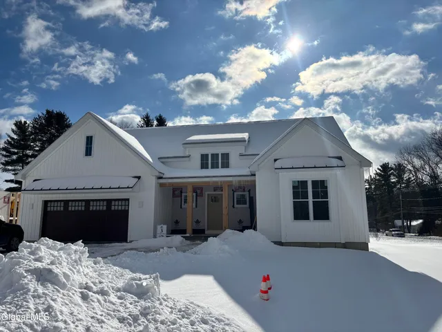 $756,079 | 3 Wyatt's Way, Clifton Park, NY 12065