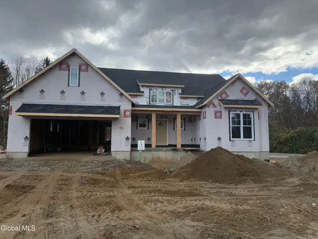 $752,634 | 3 Wyatt's Way, Clifton Park, NY 12065