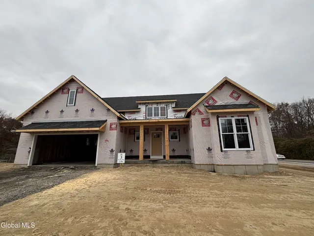 $752,634 | 3 Wyatt's Way, Clifton Park, NY 12065