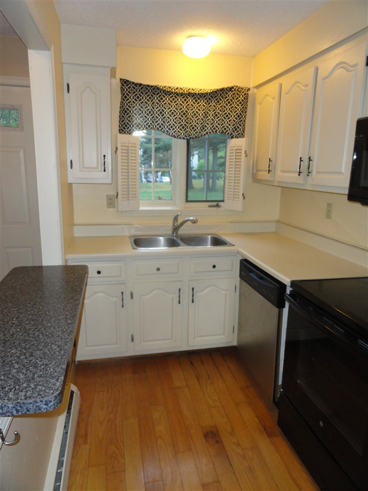 11 Shelburne Road Merrimack, NH 03054 - Photo 7 of 28