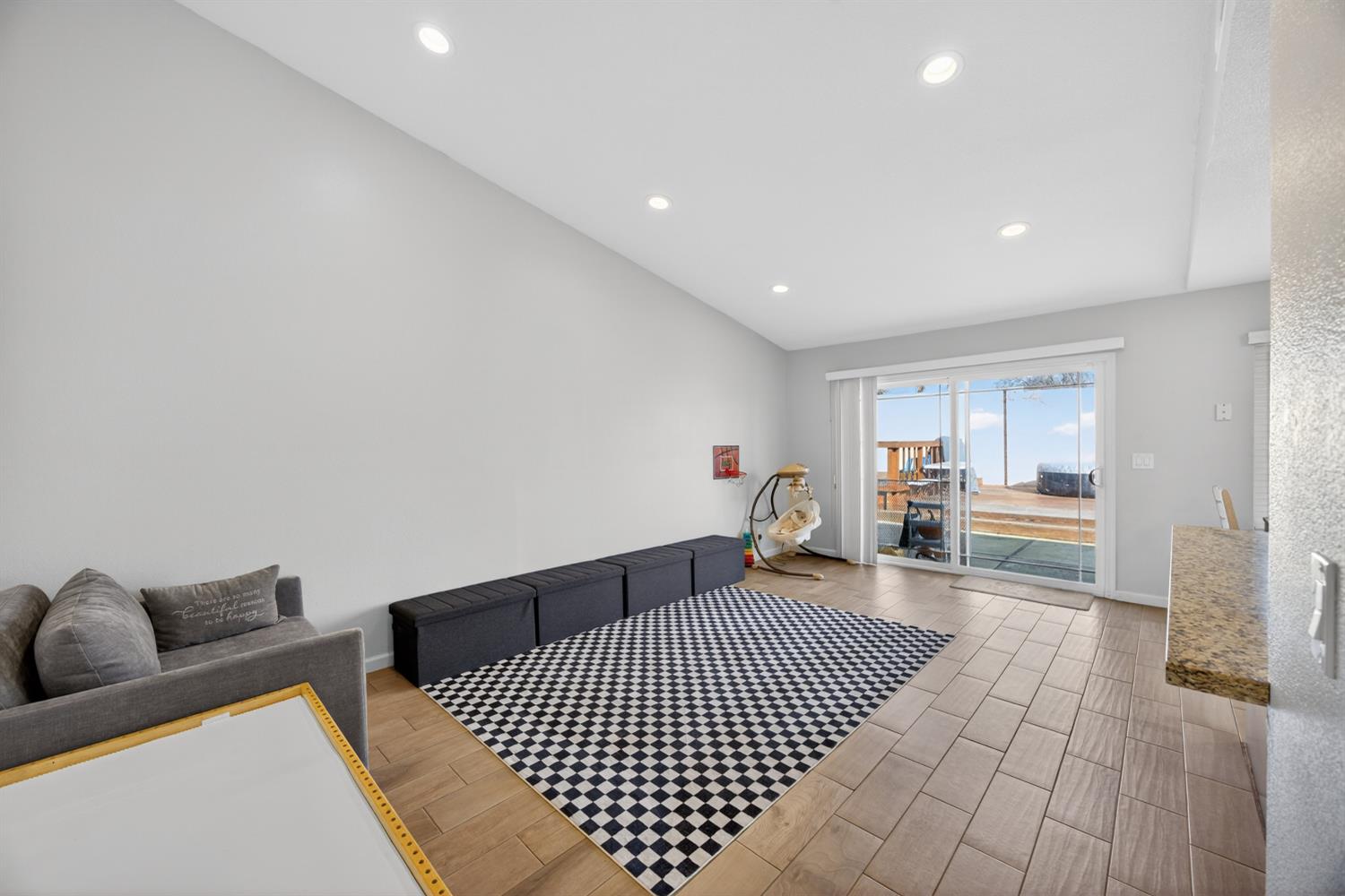 3237 Oriole Way Antelope, CA 95843 - Photo 14 of 47