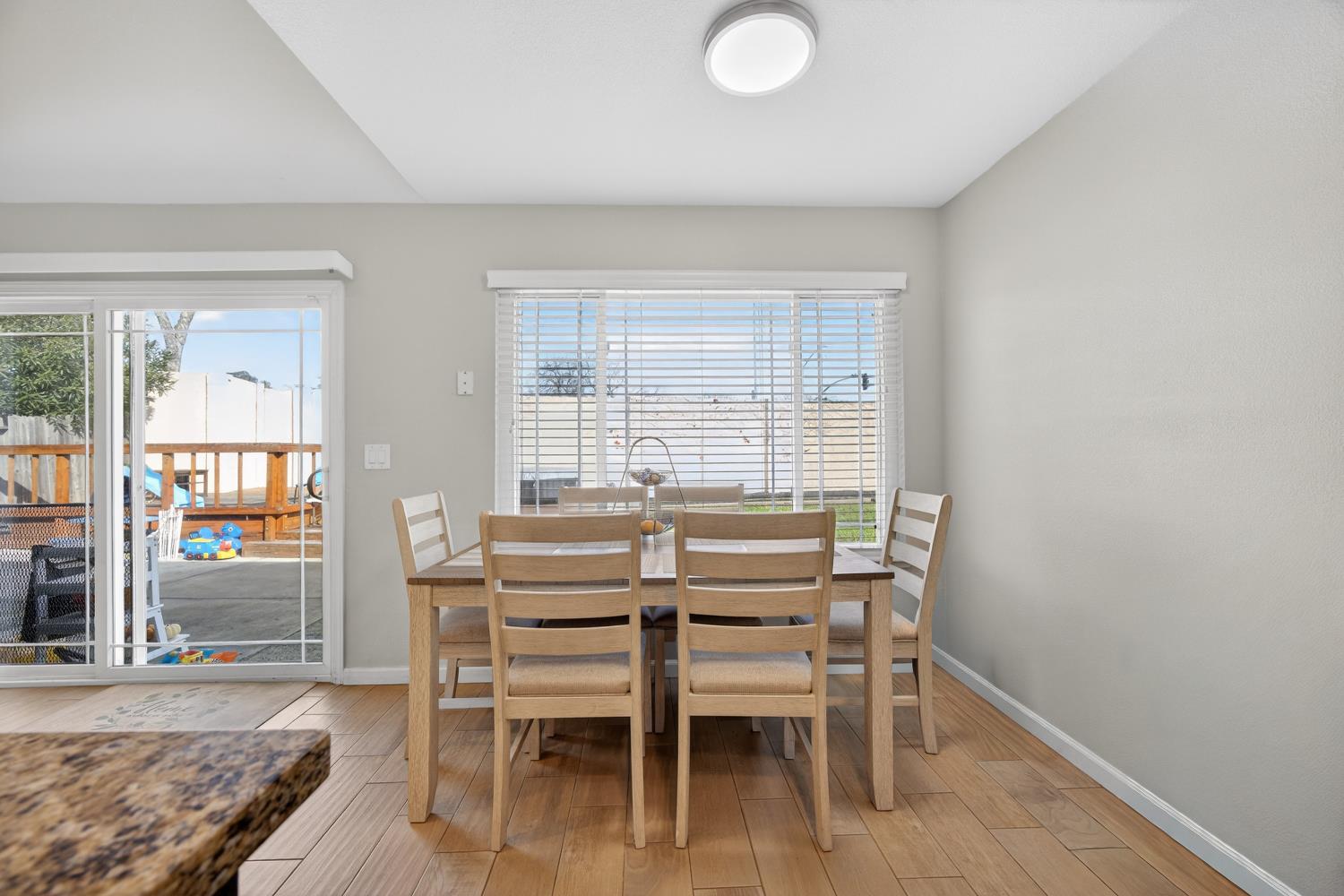 3237 Oriole Way Antelope, CA 95843 - Photo 19 of 47