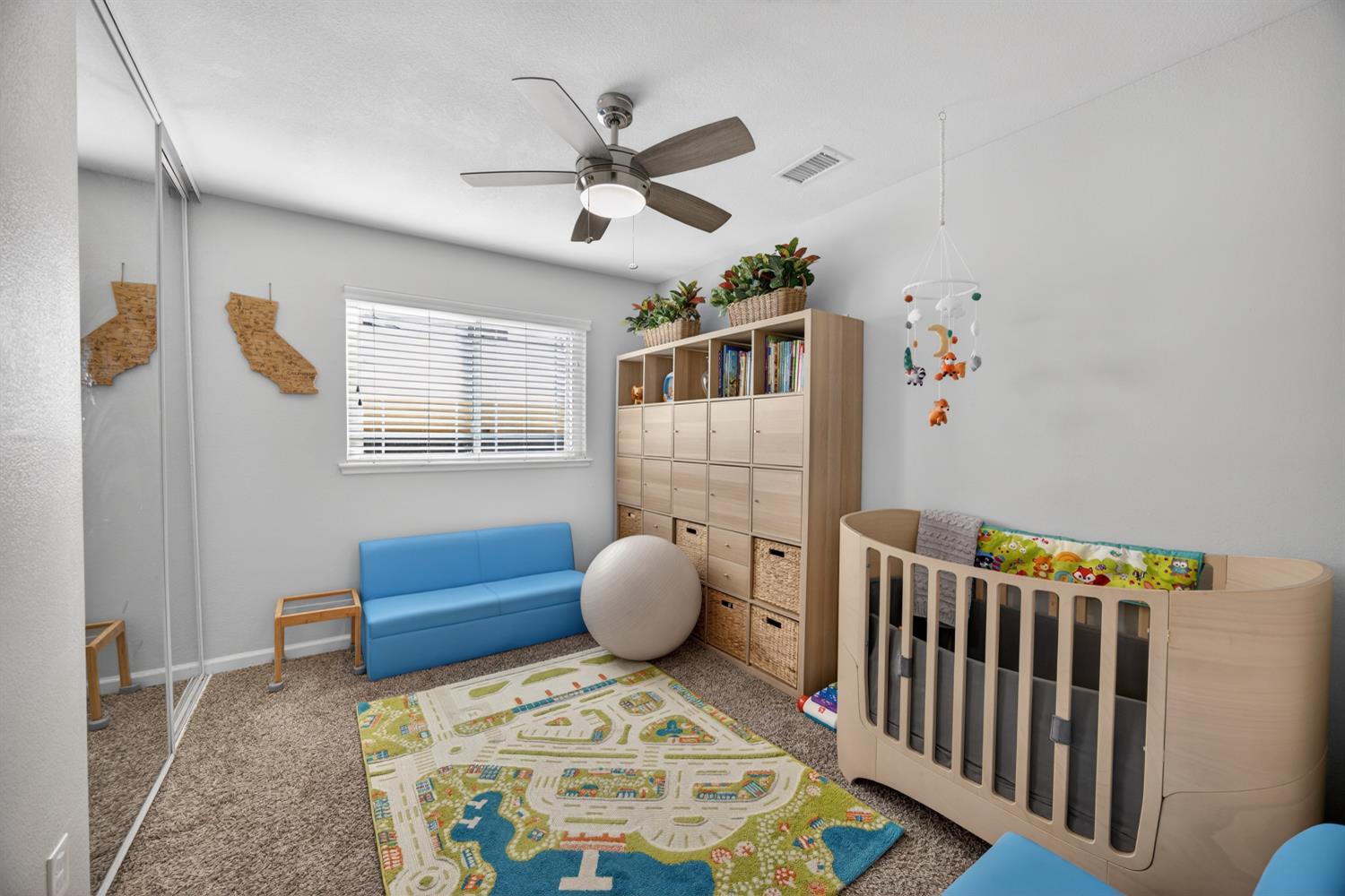 3237 Oriole Way Antelope, CA 95843 - Photo 26 of 47 a bedroom with furniture and a window