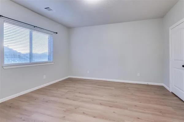 $3,800 | 1417 Birds Fort Trail, Arlington, TX 76005