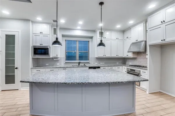 $3,800 | 1417 Birds Fort Trail, Arlington, TX 76005