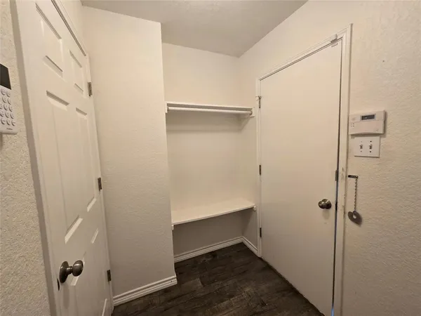 $2,400 | 6403 Jennie Lane, Arlington, TX 76002