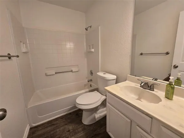 $2,400 | 6403 Jennie Lane, Arlington, TX 76002