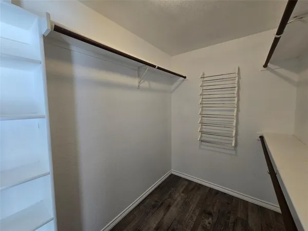 $2,400 | 6403 Jennie Lane, Arlington, TX 76002