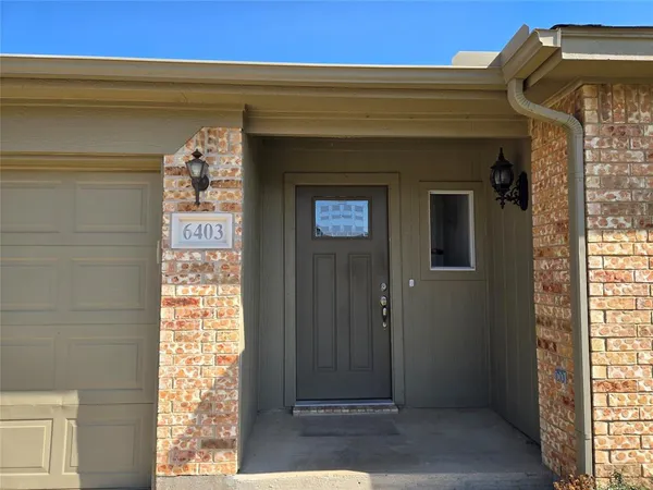 $2,400 | 6403 Jennie Lane, Arlington, TX 76002