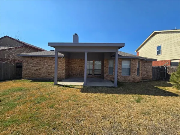 $2,400 | 6403 Jennie Lane, Arlington, TX 76002