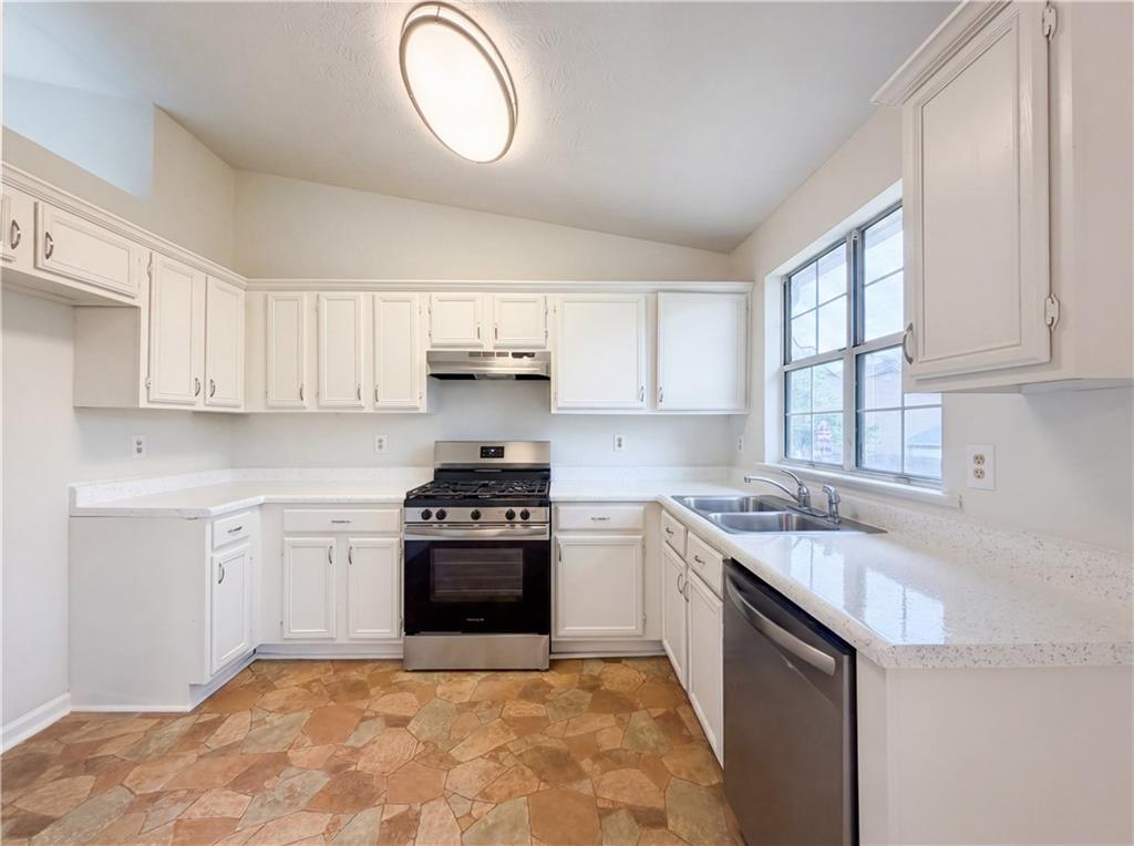 3719 Sandy Shoals Lane Decatur, GA 30034 - Photo 2 of 17