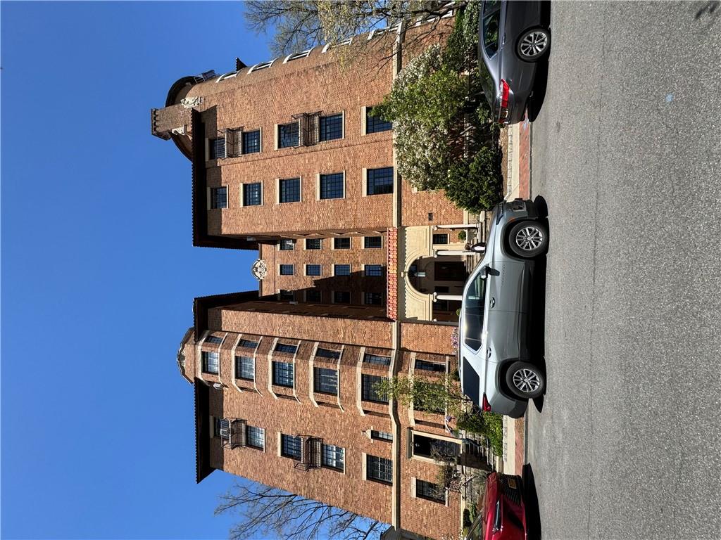 a car parked in front of a building