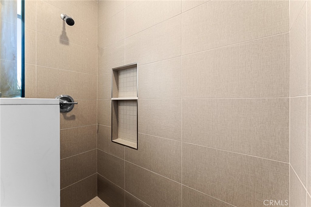 2855 Mulberry Street Riverside, CA 92501 - Photo 23 of 43 a bathroom with a shower