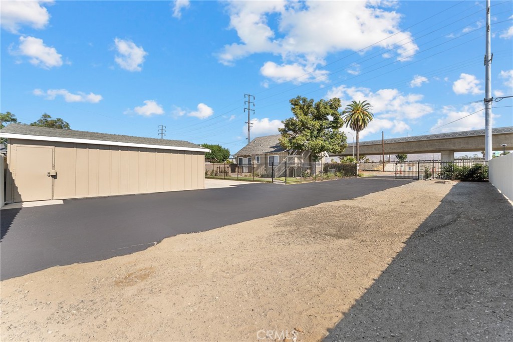 2855 Mulberry Street Riverside, CA 92501 - Photo 34 of 43 a view of a outdoor space