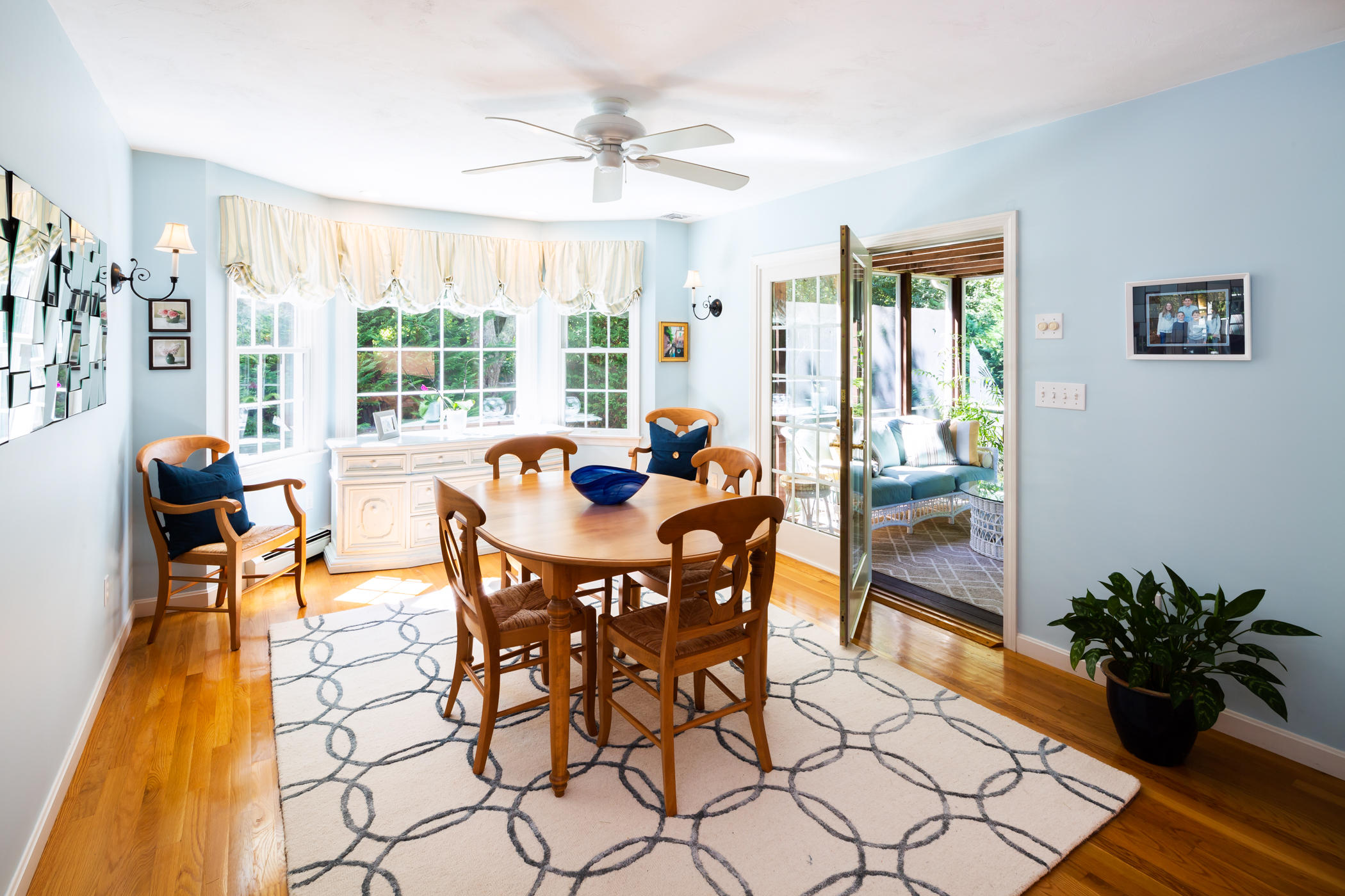 11 Marshview Circle East Sandwich, MA 02537 - Photo 8 of 21 Dining Room