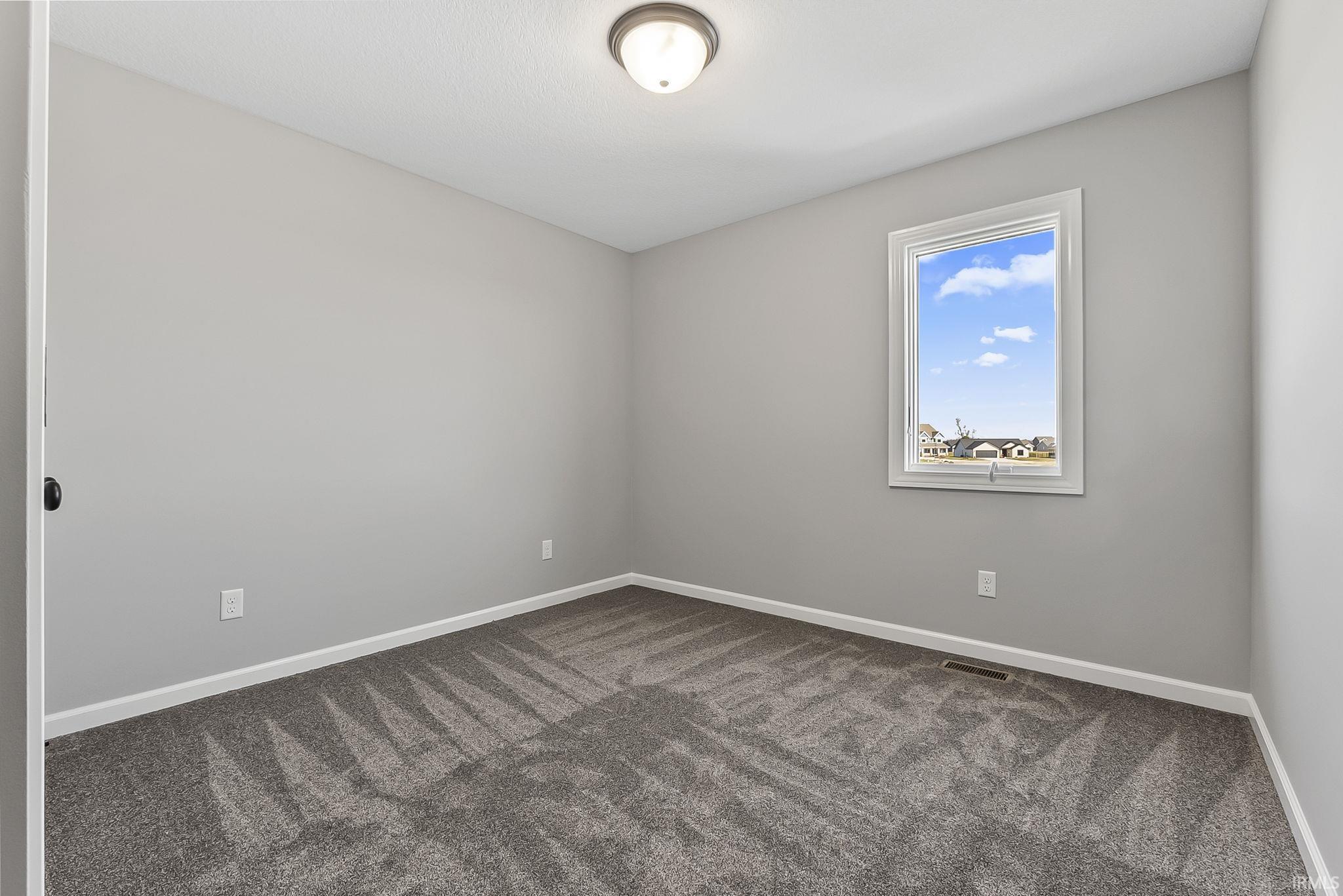 805 Zenos Boulevard Fort Wayne, IN 46818 - Photo 28 of 36