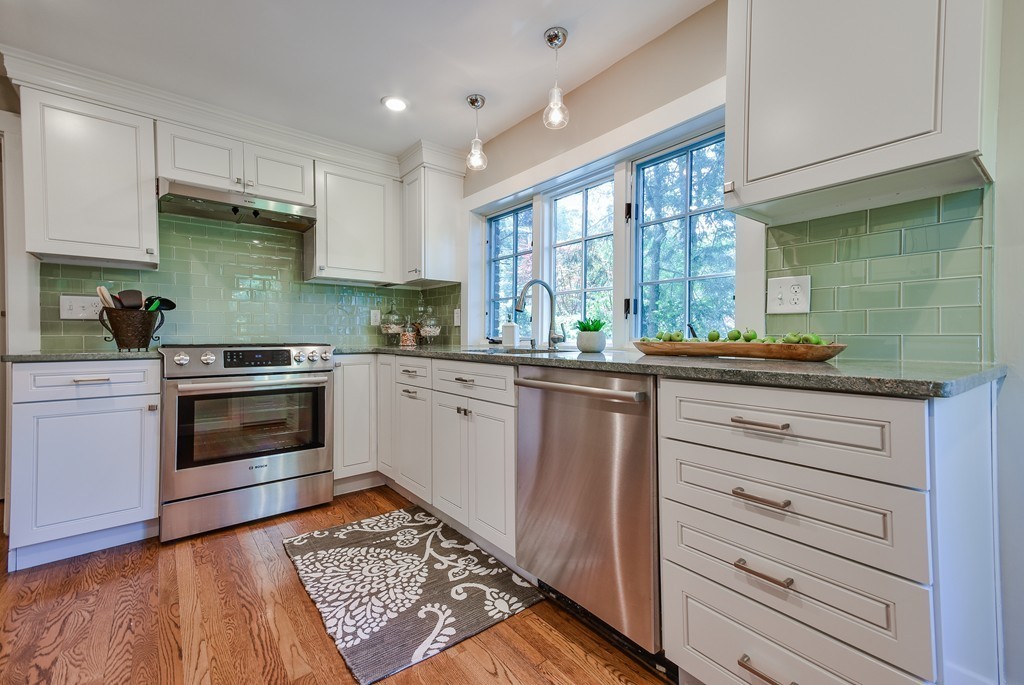 855 Chestnut Street Newton, MA 02468 - Photo 6 of 18 Gallery Image 6