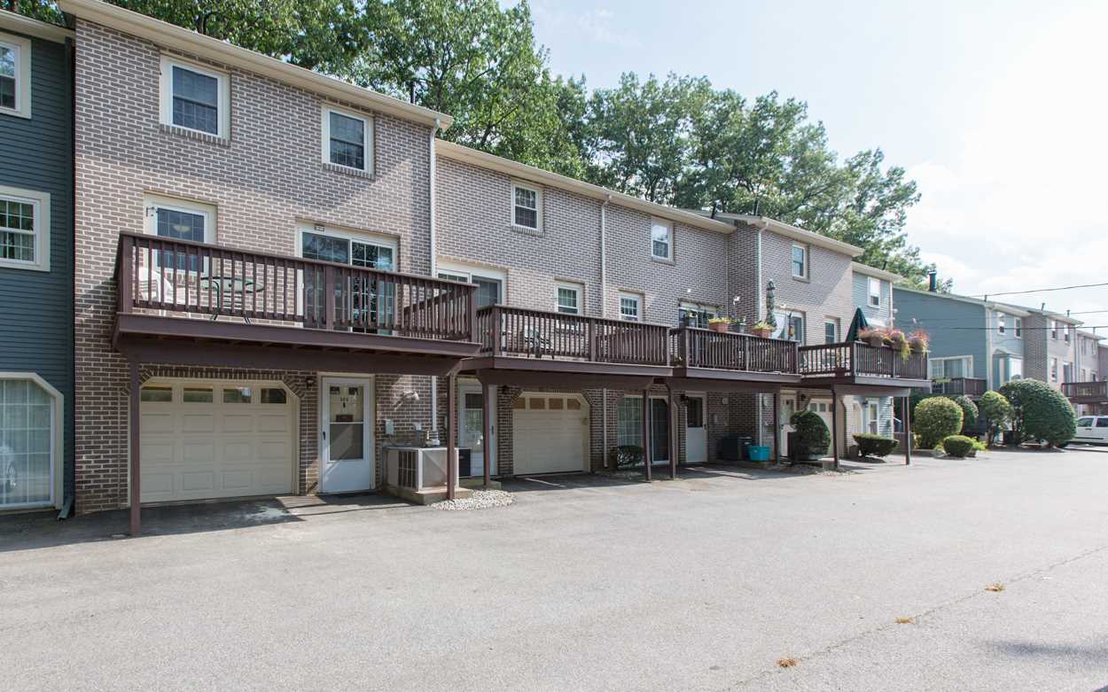 109 Cannongate III Road Nashua, NH 03063 - Photo 1 of 19 Gallery Image 1