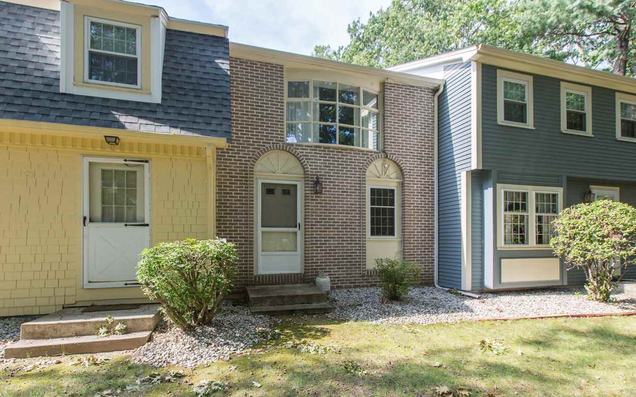 109 Cannongate III Road Nashua, NH 03063 - Photo 2 of 19 Gallery Image 2