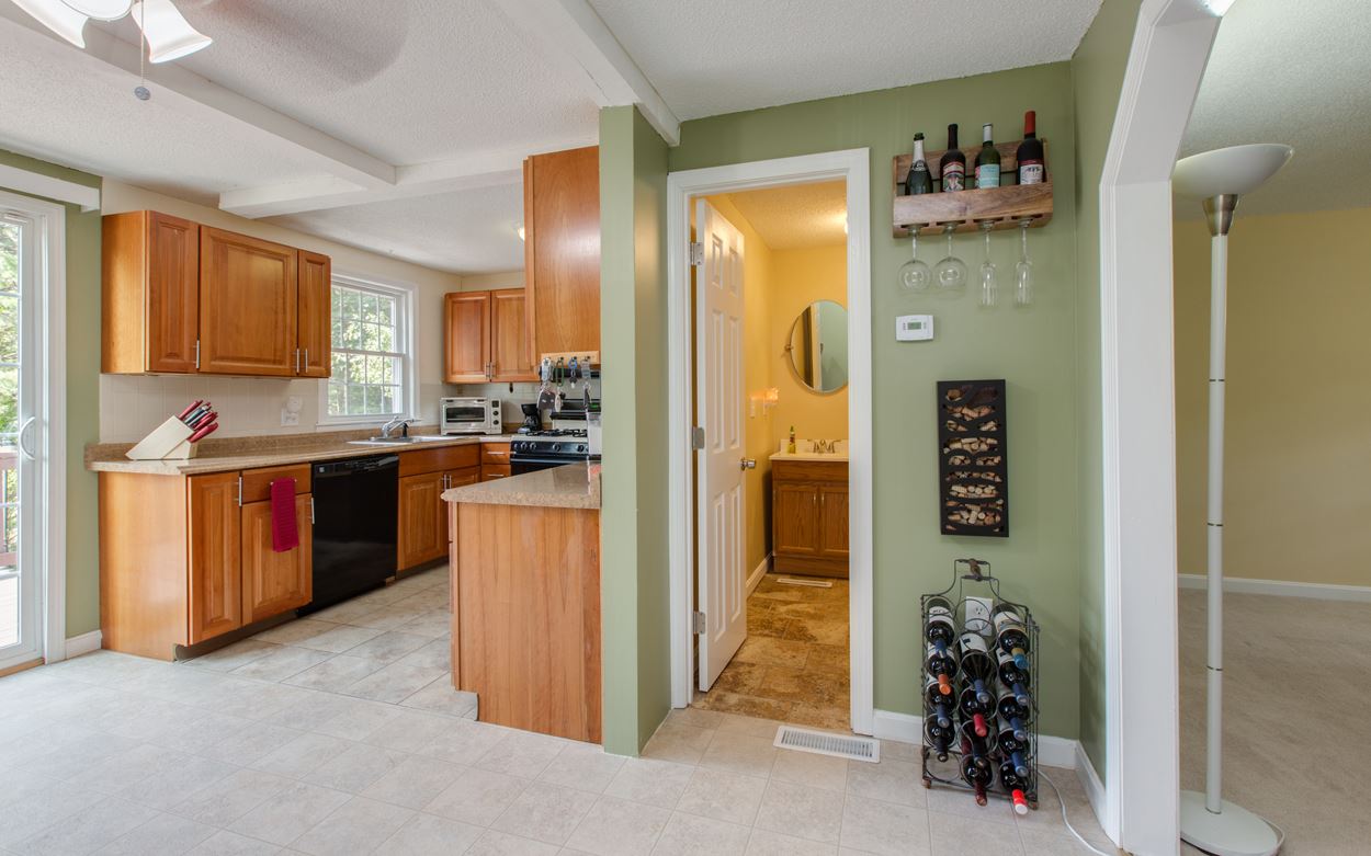 109 Cannongate III Road Nashua, NH 03063 - Photo 3 of 19 Gallery Image 3