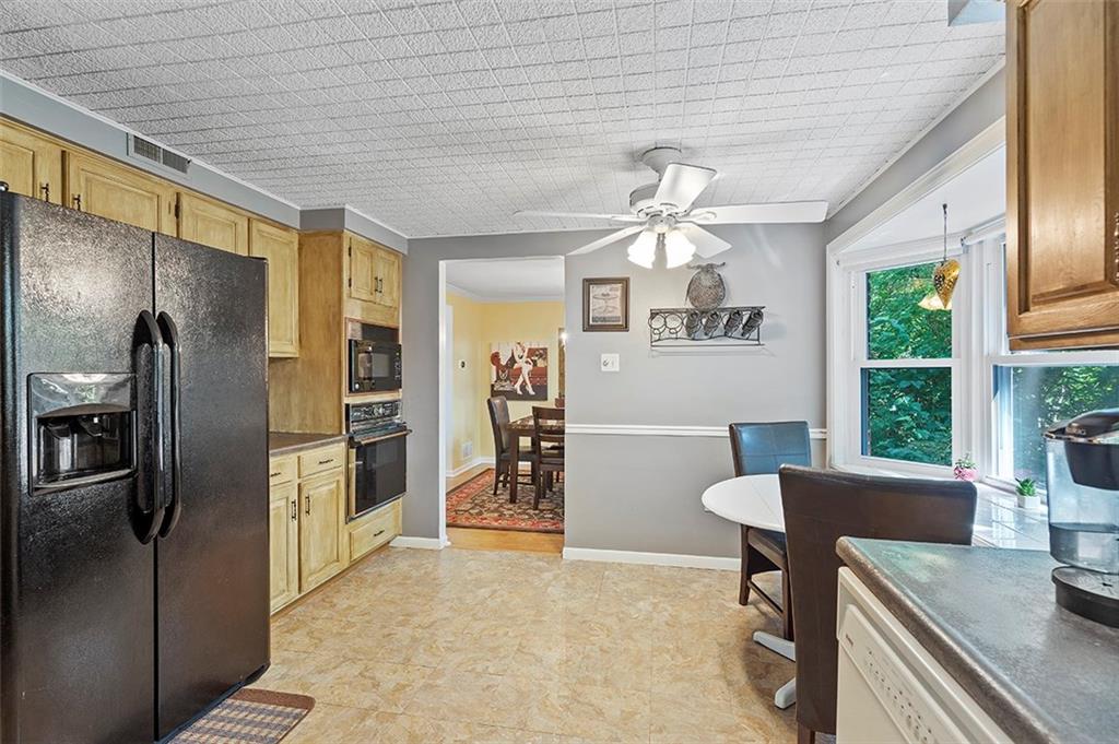 7117 Shannon Road Verona, PA 15147 - Photo 11 of 25 Gallery Image 11