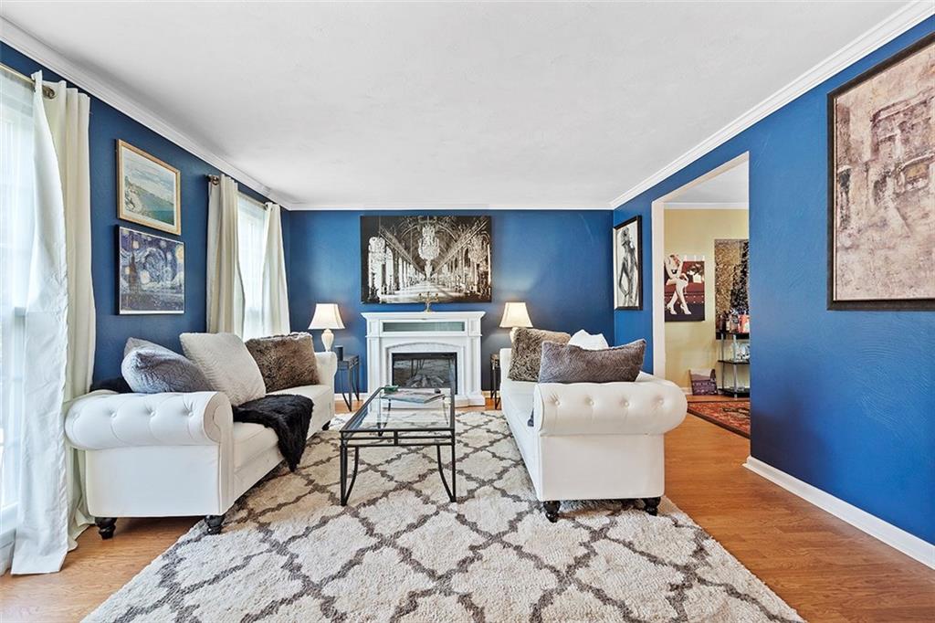 7117 Shannon Road Verona, PA 15147 - Photo 3 of 25 Gallery Image 3