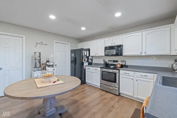 $299,999 | 1134 Maple Trace Way, Sheridan, IN 46069