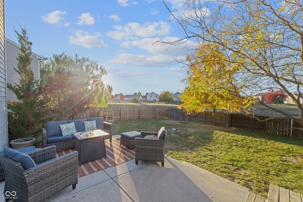 $299,999 | 1134 Maple Trace Way, Sheridan, IN 46069