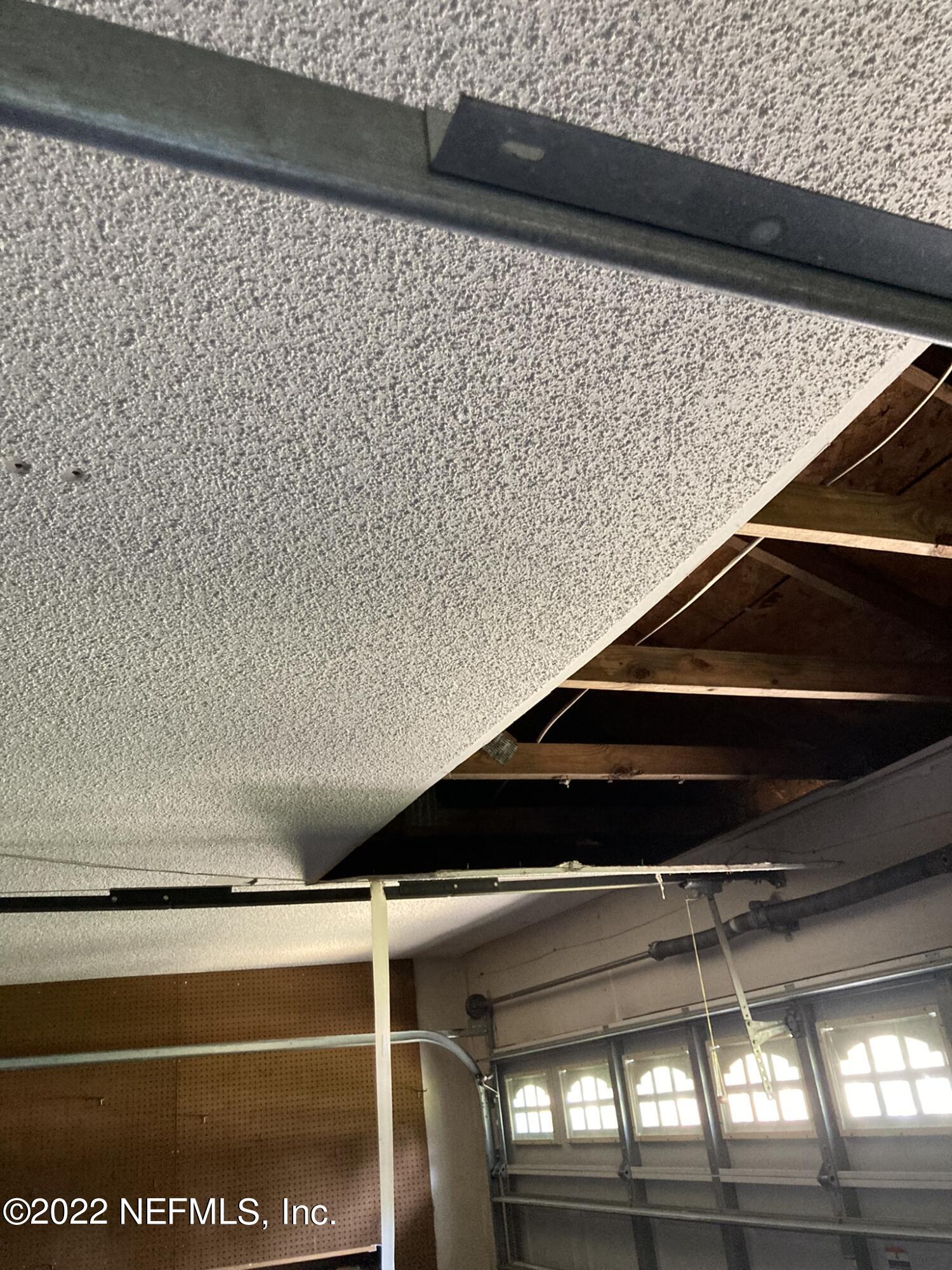 5324 Raccoon Ridge Court Jacksonville, FL 32258 - Photo 30 of 31 Garage Ceiling