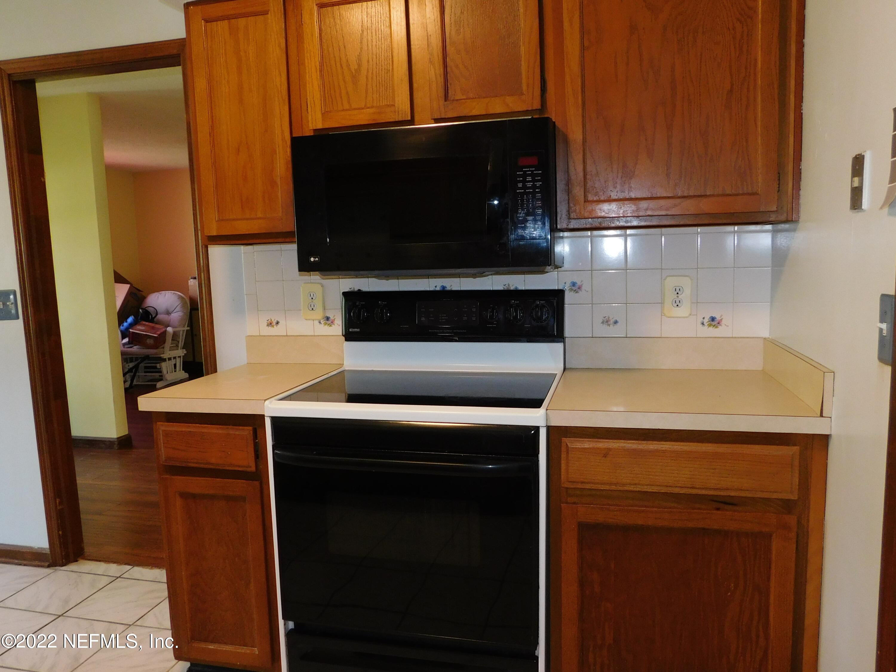 5324 Raccoon Ridge Court Jacksonville, FL 32258 - Photo 8 of 31 DSCN5714
