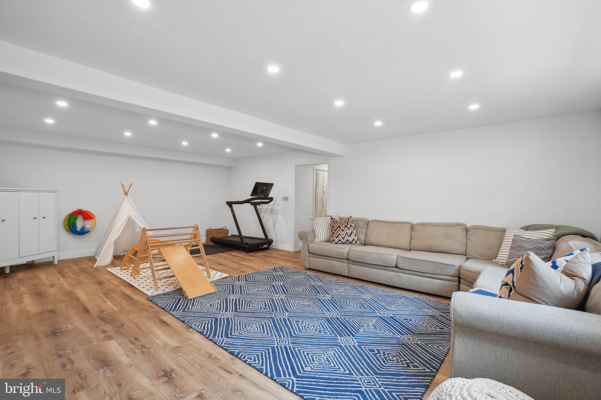 41756 Stumptown Road Leesburg, VA 20176 - Photo 30 of 61 New recessed lighting and paint