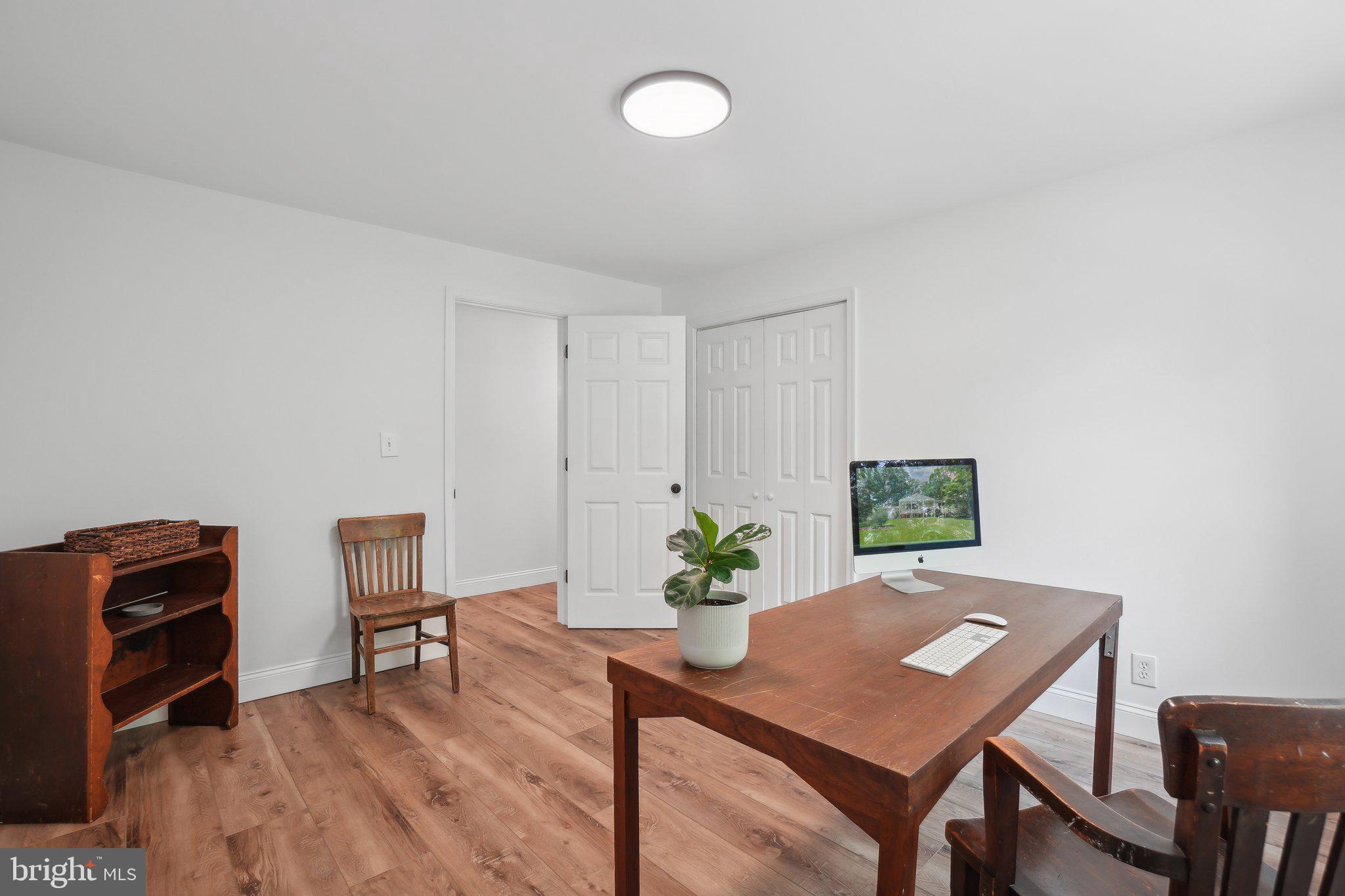 41756 Stumptown Road Leesburg, VA 20176 - Photo 35 of 61 Guest bedroom #3
