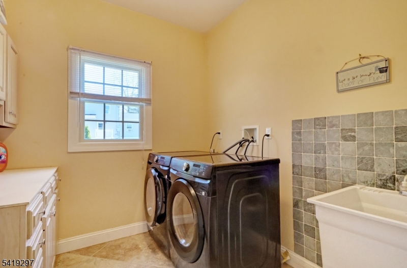 24 Pine Brook Road Montville, NJ 07082 - Photo 9 of 27